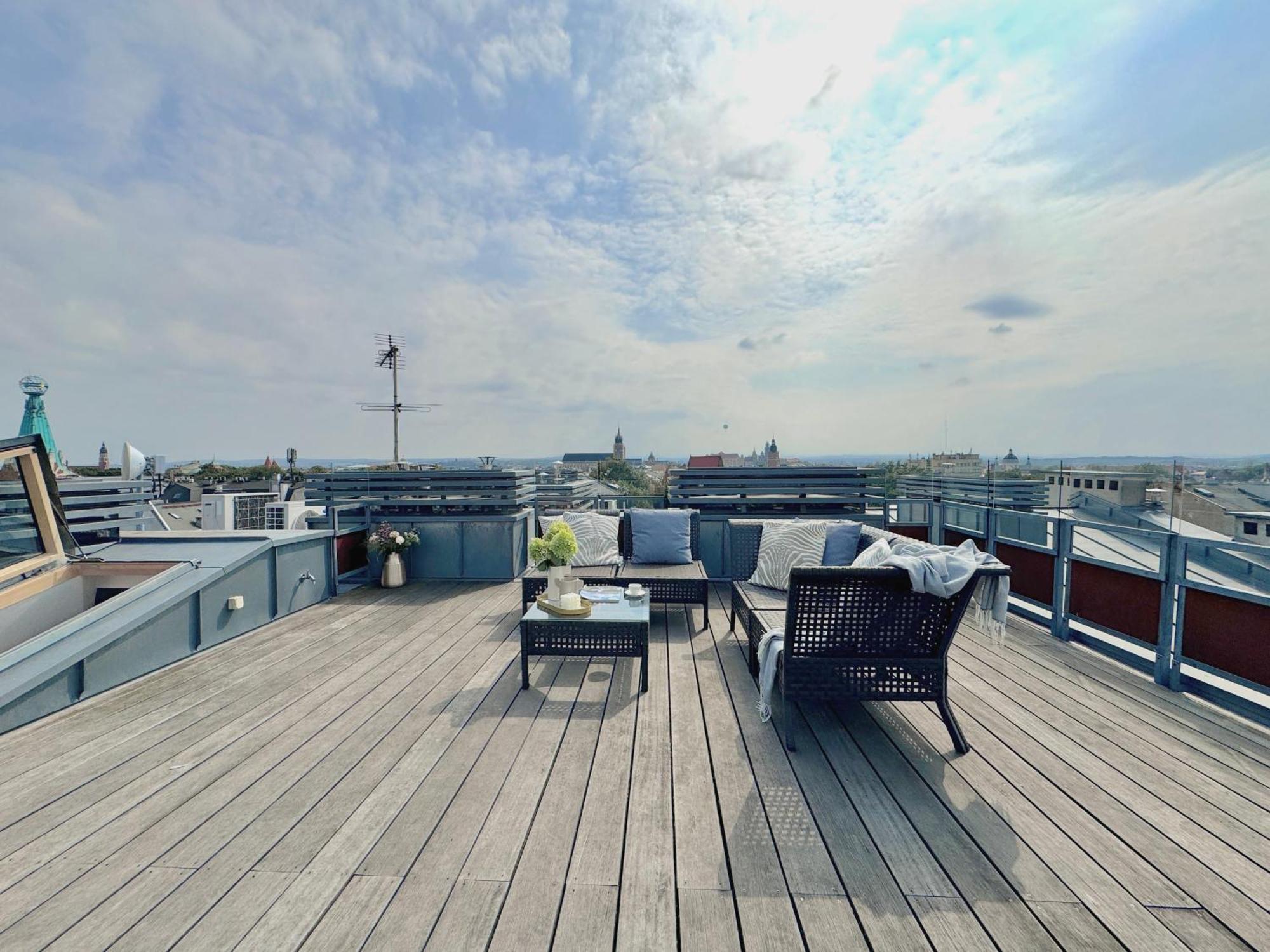 Апартаменты Penthouse Skyline - Loftaffair Краков Экстерьер фото
